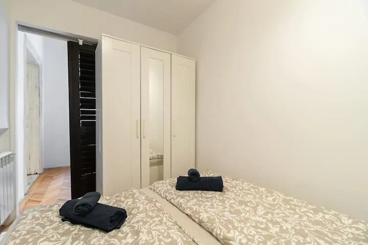 Vivid Downtown Apartment Close To Kalvin Ter Budapest